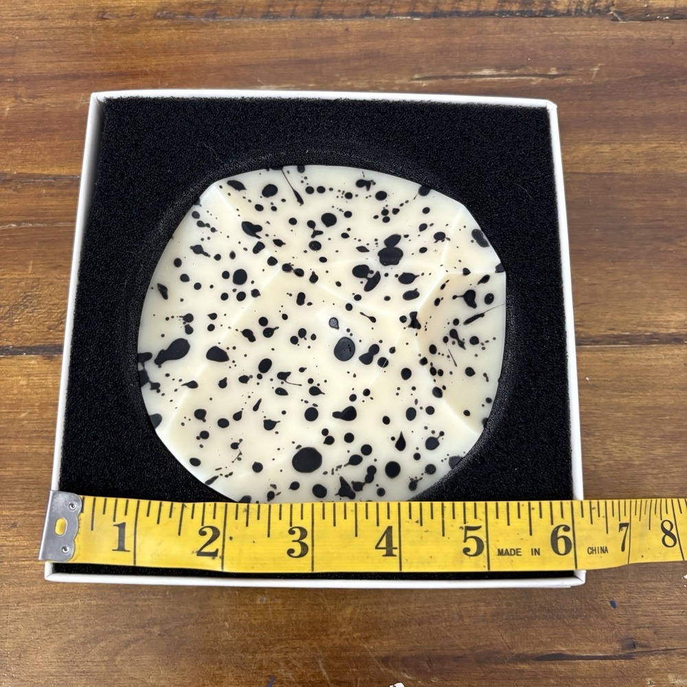 Ume Studio Erode Soap Sculpture White Grapefruit Topographic Two Tone NIB - Picture 6 of 7